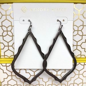 Kendra Scott Sophee Earrings In Gunmetal